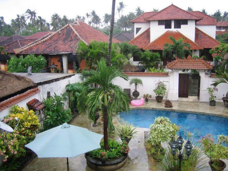 Ombak Putih Bungalows Hotel Nusa Dua  Exterior photo