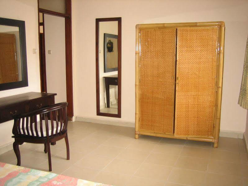 Ombak Putih Bungalows Hotel Nusa Dua  Exterior photo