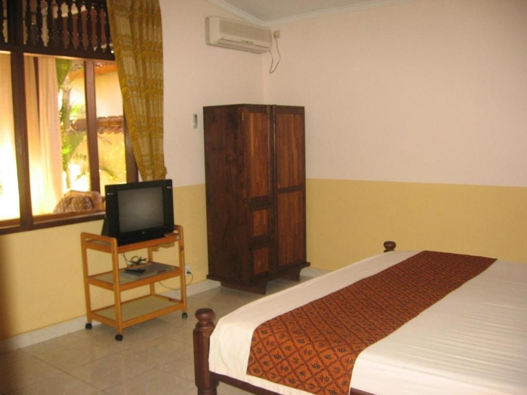 Ombak Putih Bungalows Hotel Nusa Dua  Exterior photo
